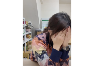 (圖)😄【訪問潭子店老闆娘：結果聊到電商秘辛？！】 這次去訪問潭子店老闆娘， 第一眼就看到她那雙「會笑的眼睛」， 整個人超有活力、超親切～ 原本只是想請她分享一下開店的回饋心得。 結果——